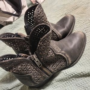 Circle G Cowboy Booties